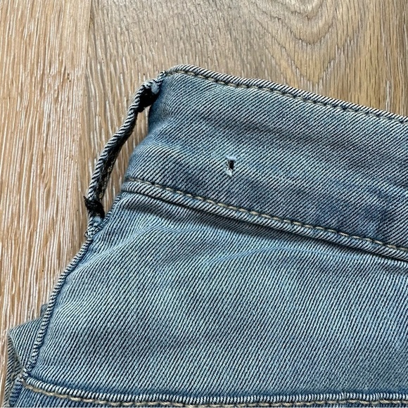 Divided Blue Skinny Jeans by H & M Low Rise Light Wash - Size 6 - Picture 2 of 13